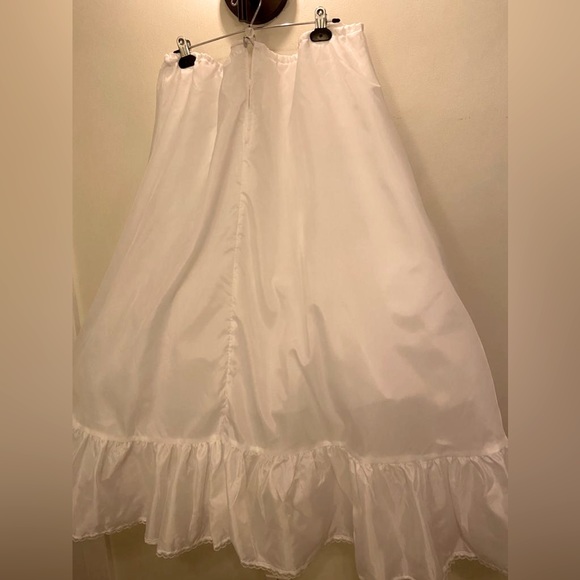 Bridal dress crinoline - Picture 1 of 7